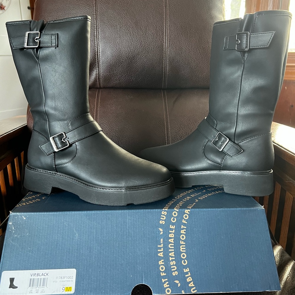 Dr. Scholl's® Vip Boots. Brand new. Size 9